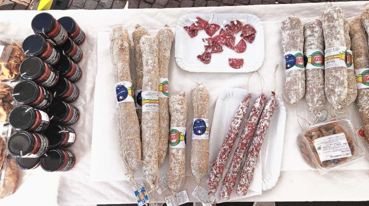 Salami a marchio Lusetti e piatto di degustazione